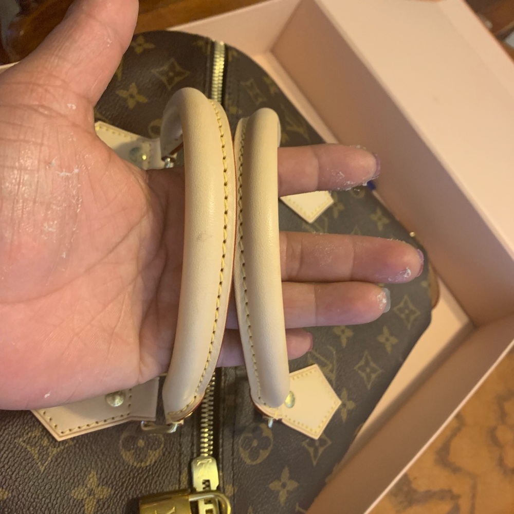 Authentic lv